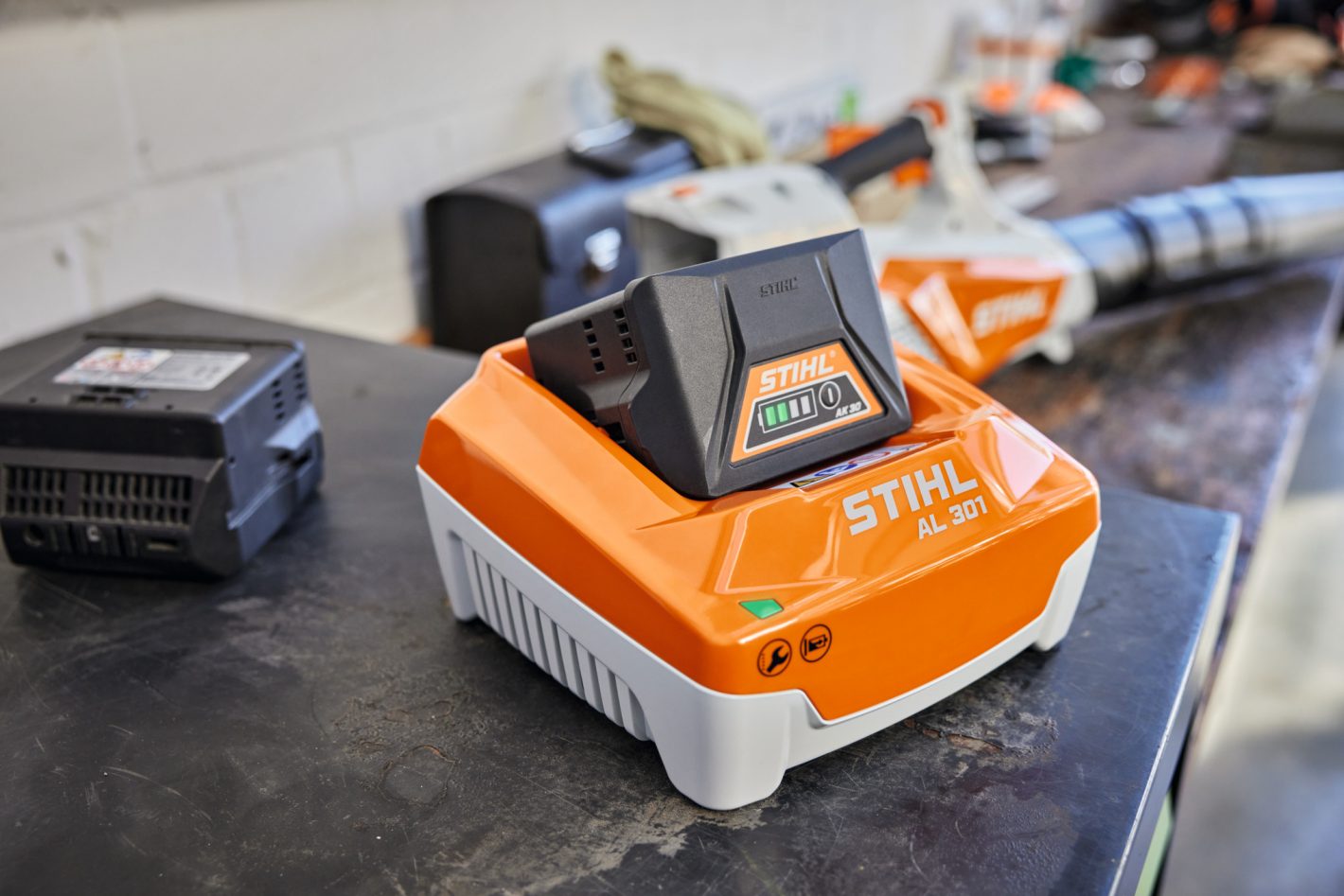Chargeur rapide AL301 - Stihl