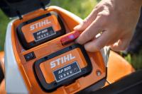 TONDEUSE TRACTEE STIHL RMA448VC PACK AVEC BATTERIE ET CHARGEUR